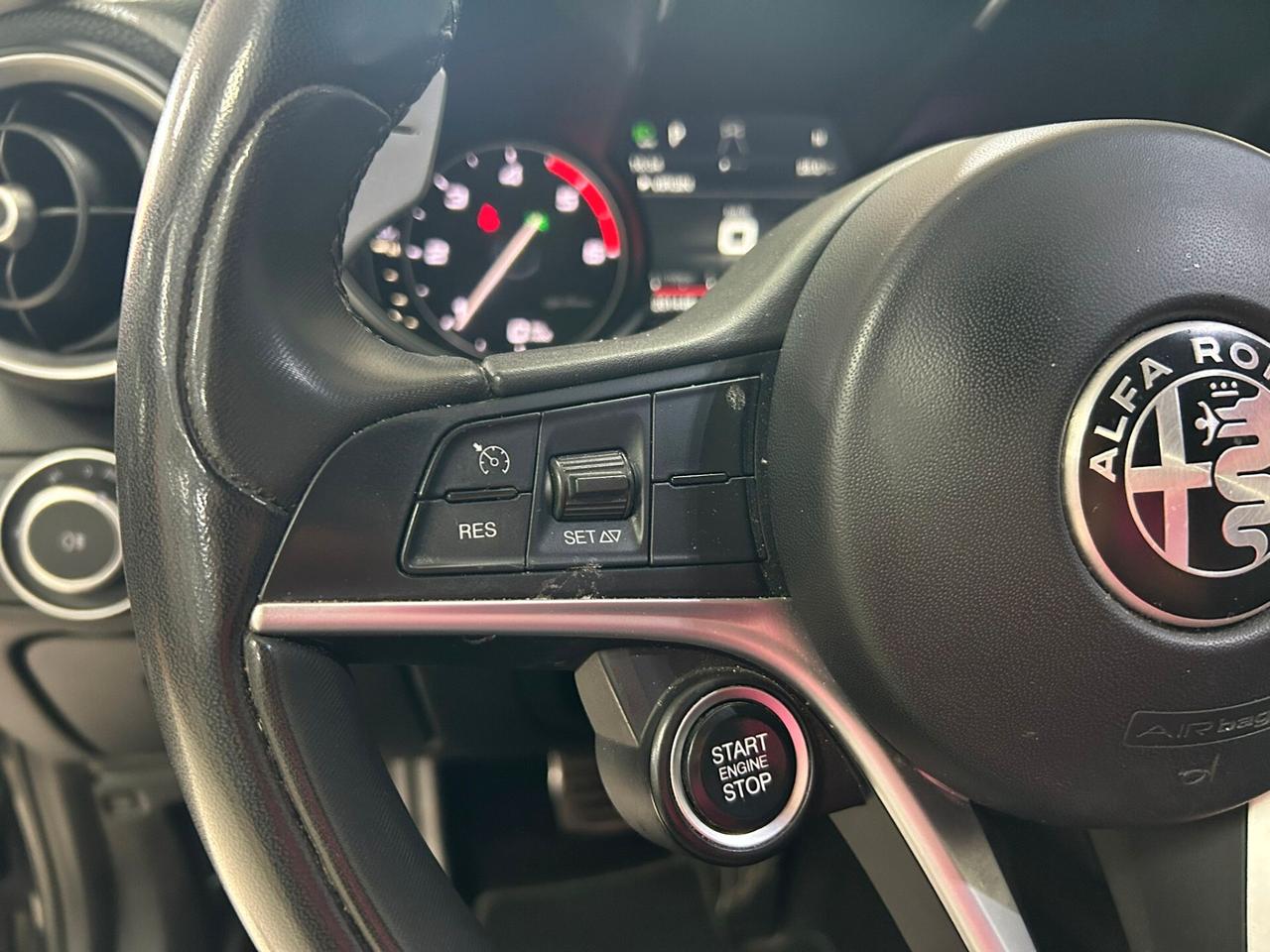 Alfa Romeo Giulia 2.2 Turbodiesel 210 CV AT8 AWD Q4 Veloce