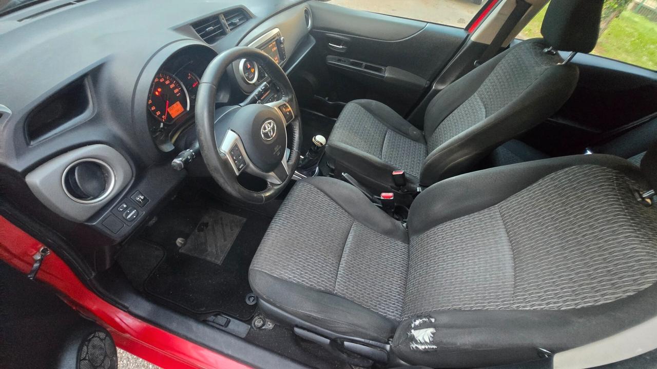 Toyota Yaris 1.0 5 porte Lounge