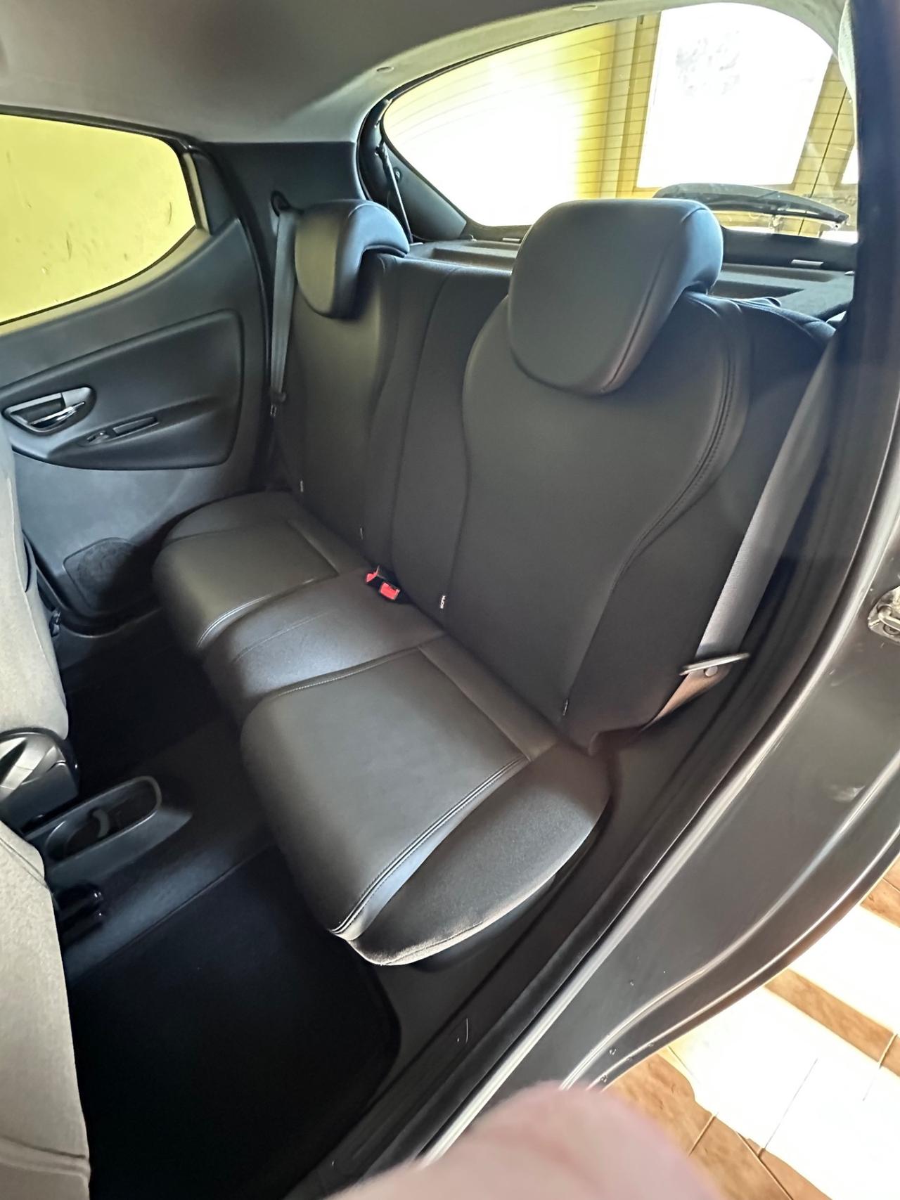 Lancia Ypsilon 900benz. Cambio automatico