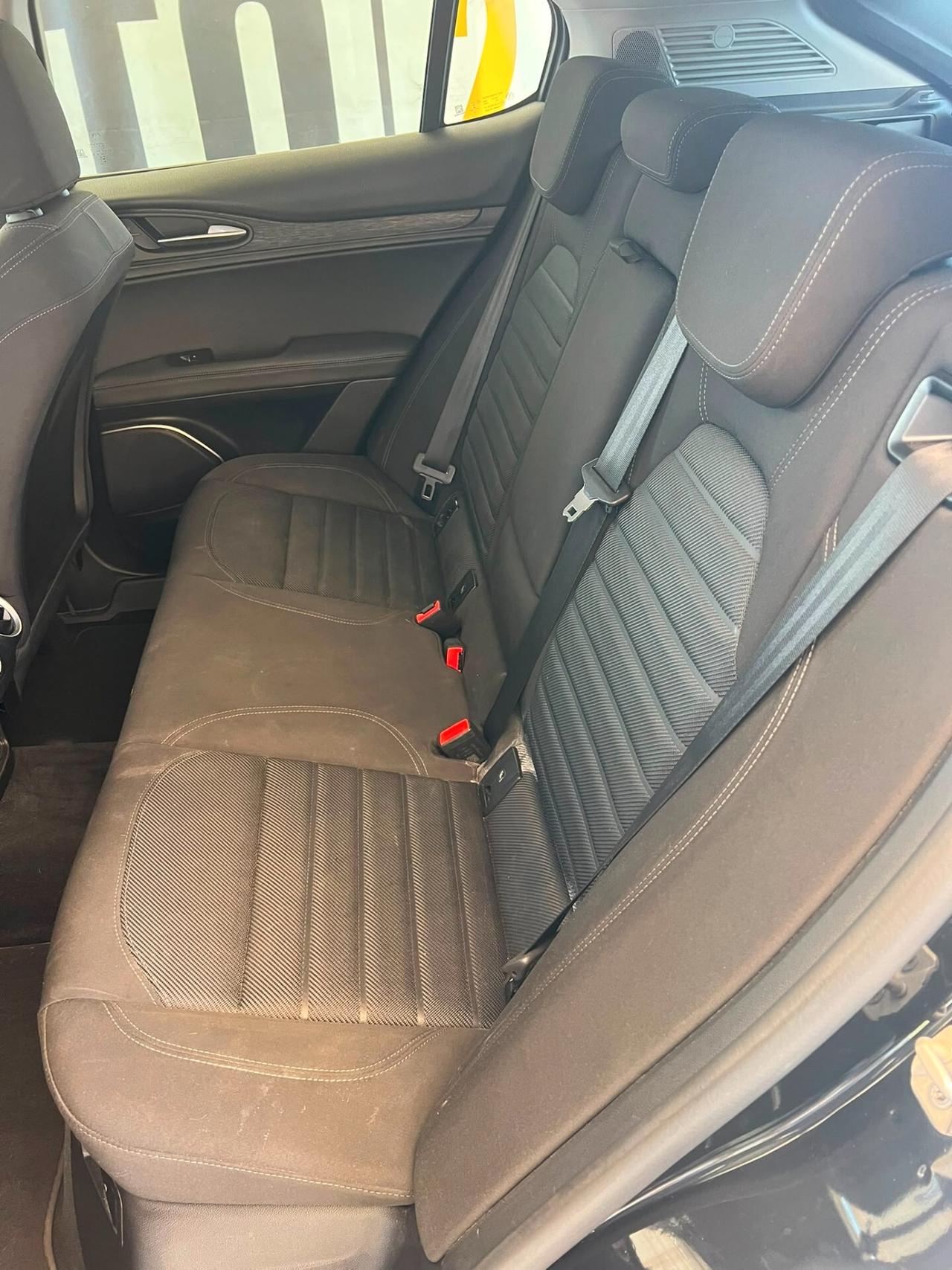 Alfa Romeo Stelvio 2.2 Turbodiesel 190 CV AT8 RWD Business