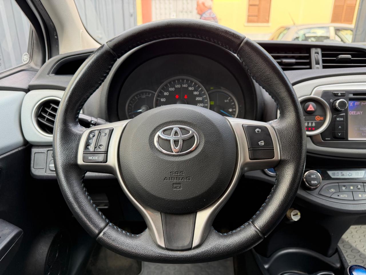 Toyota Yaris 1.5 Hybrid Neopatentati Euro 5