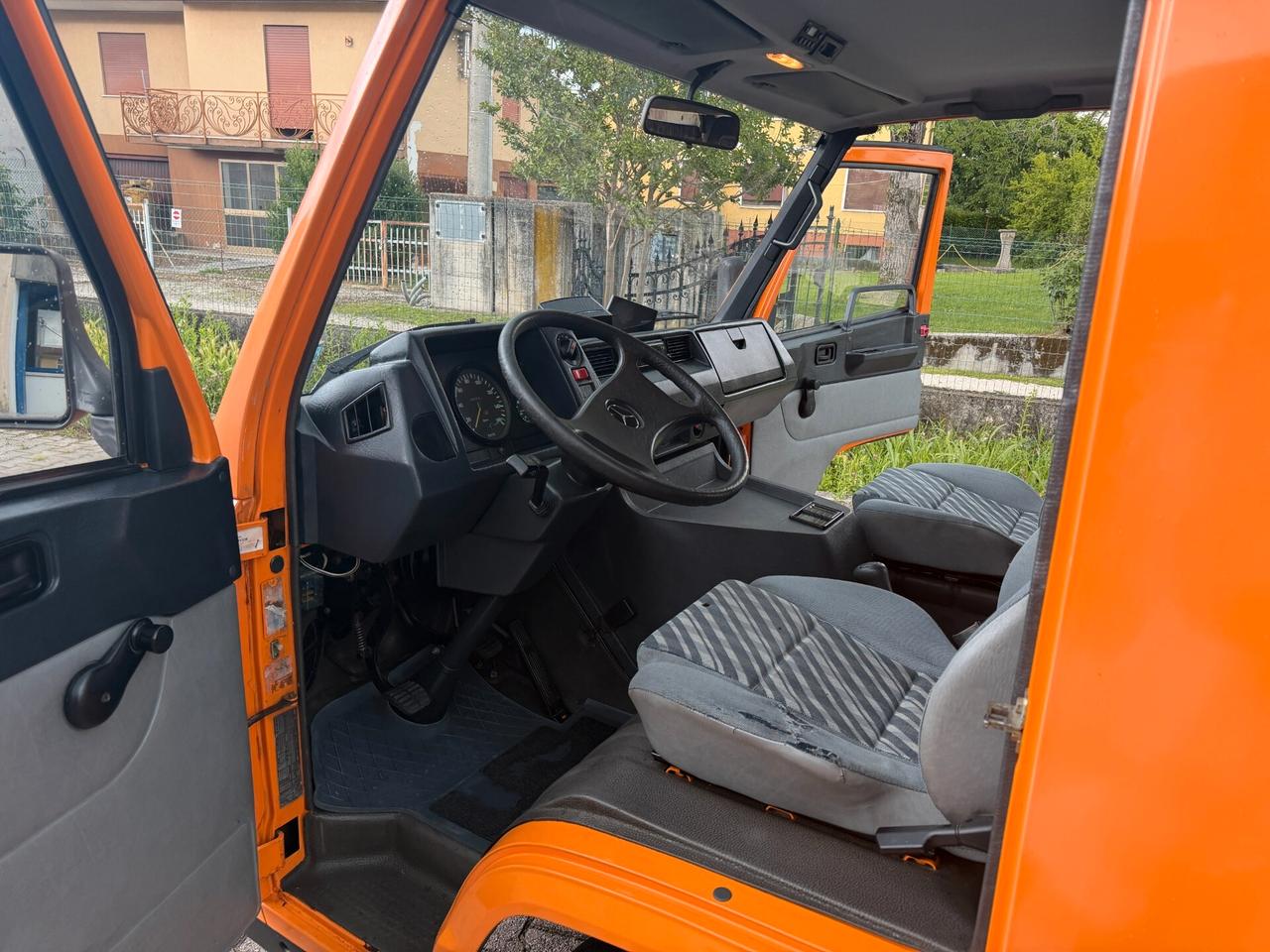 Mercedes MB 100D 2.4d 5Posti Storica