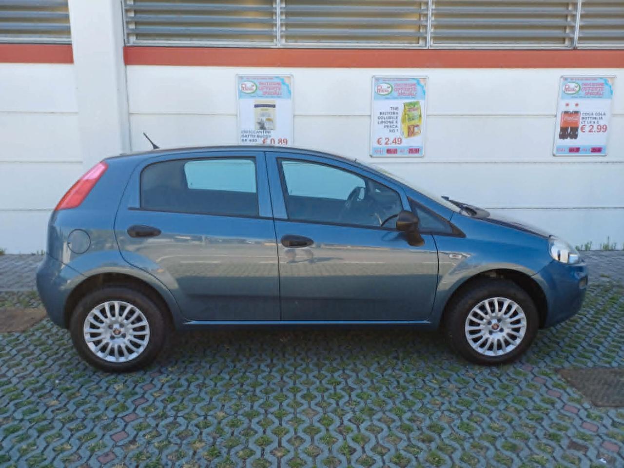 Fiat Punto 1.4 8v 77 cv 5 porte Natural Power Street