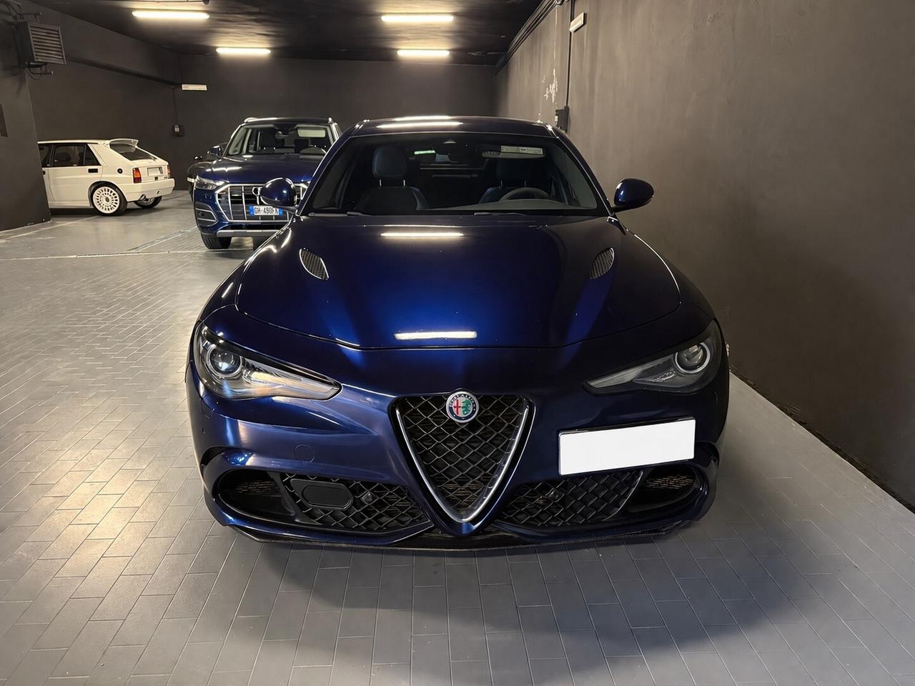 Alfa Romeo Giulia 2.9 V6 Bi-Turbo AT8 Quadrifoglio