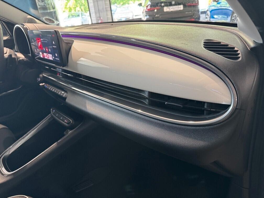 Fiat 600 1.2 hybrid 145cv auto Led Navi Cam App conn 17"