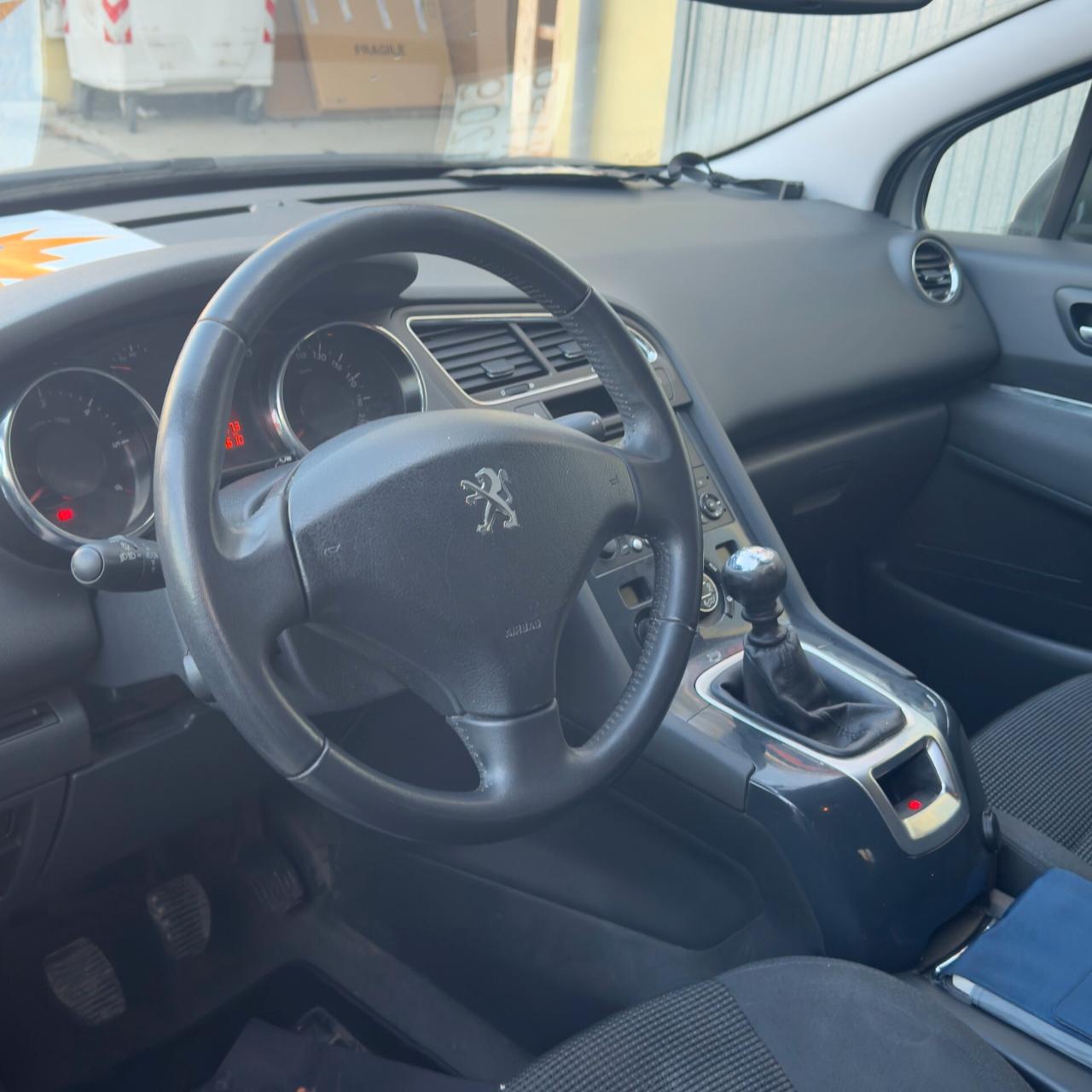 Peugeot 5008 1.6 HDi 115CV Active