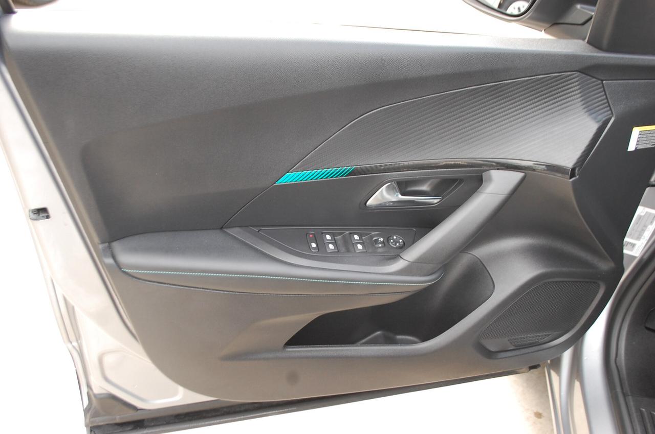 Peugeot 2008 1.2 puretech 131CV Allure S&S Uff Italy Led USB