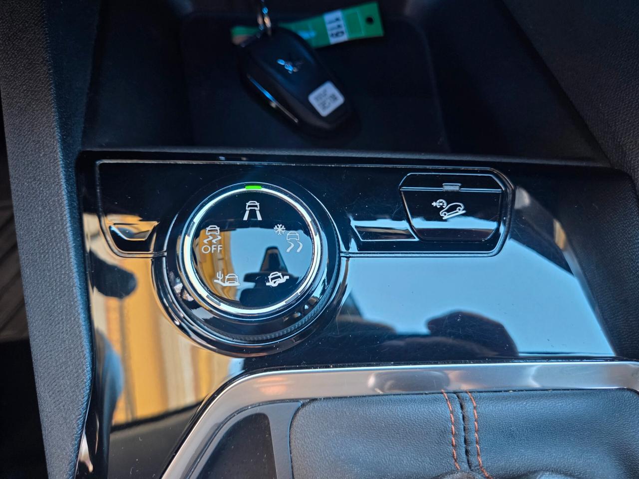 PEUGEOT 3008 1.6 DIESEL 120 CV SOLI KM 110000 CERTIFICATI