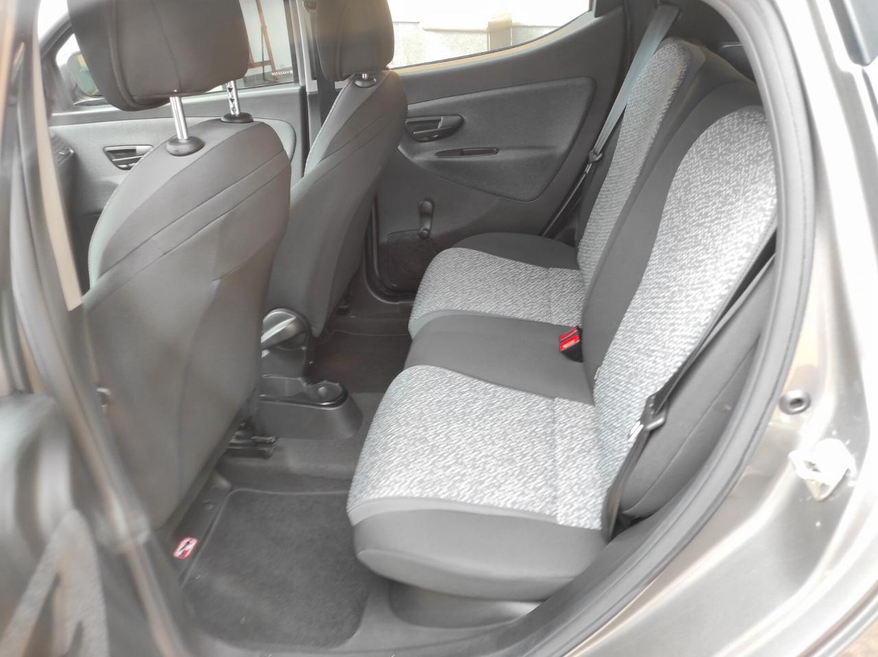 Lancia Ypsilon 2023 1.0 Hybrid Silver Plus BloccaCambio