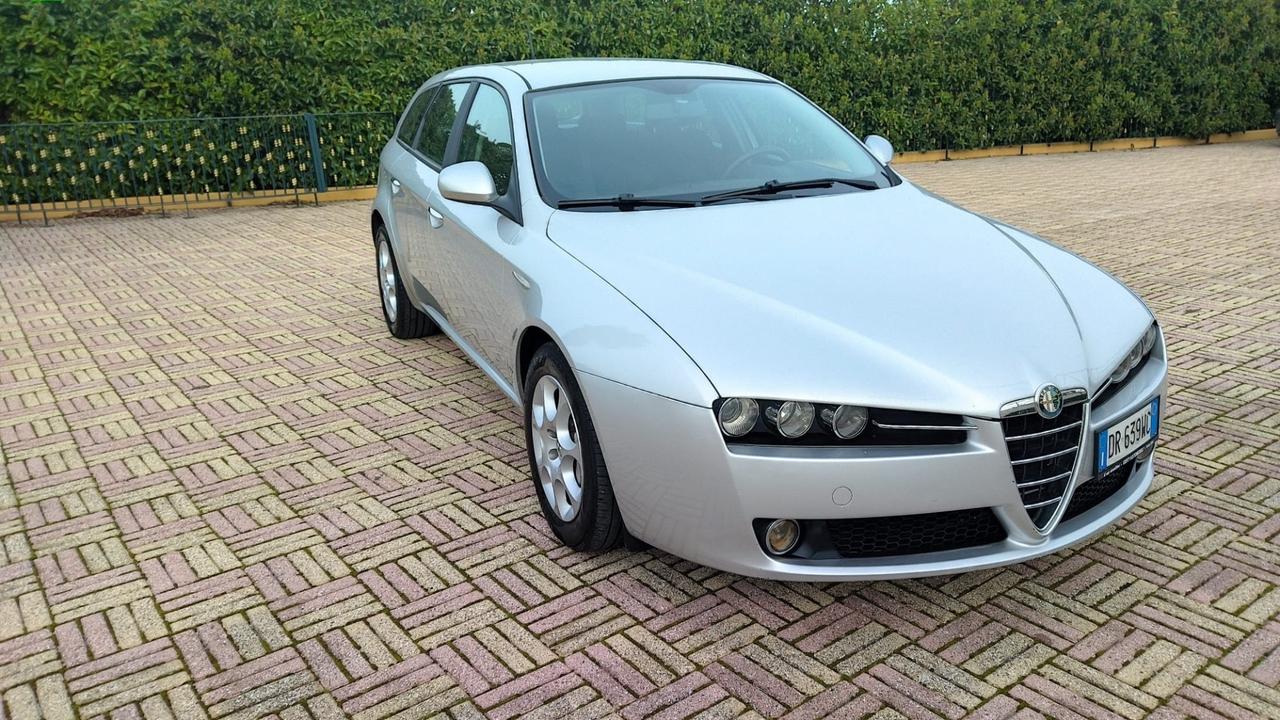 Alfa Romeo 159 1.9 JTDm Sportwagon