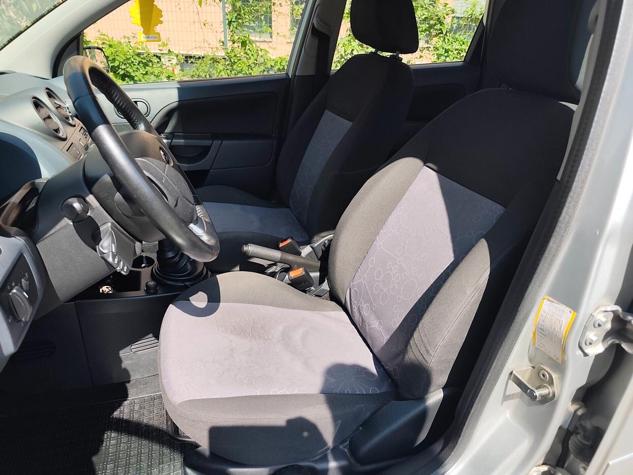 Ford Fiesta 1.2 Benz 5 porte lavori certificati