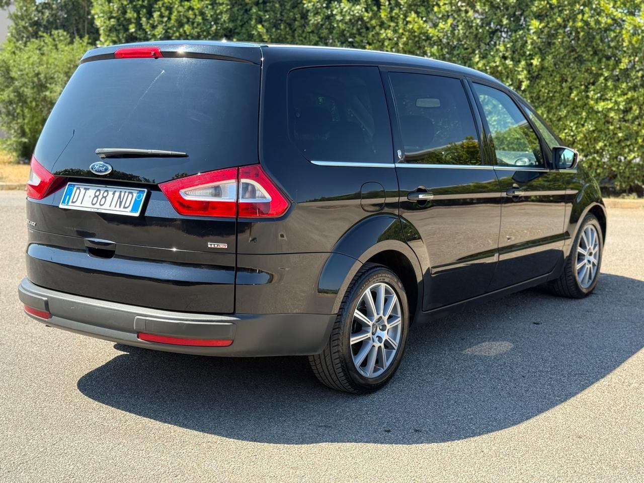 Ford Galaxy 2.0 TDCi 140 CV Ghia DPF