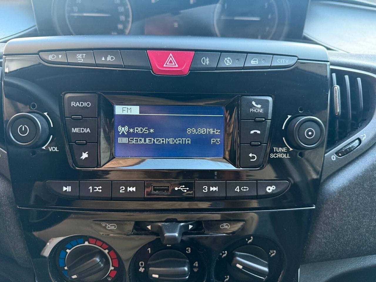 Lancia Ypsilon 1.0 FireFly 5 porte S&S Hybrid Ecochic Gold