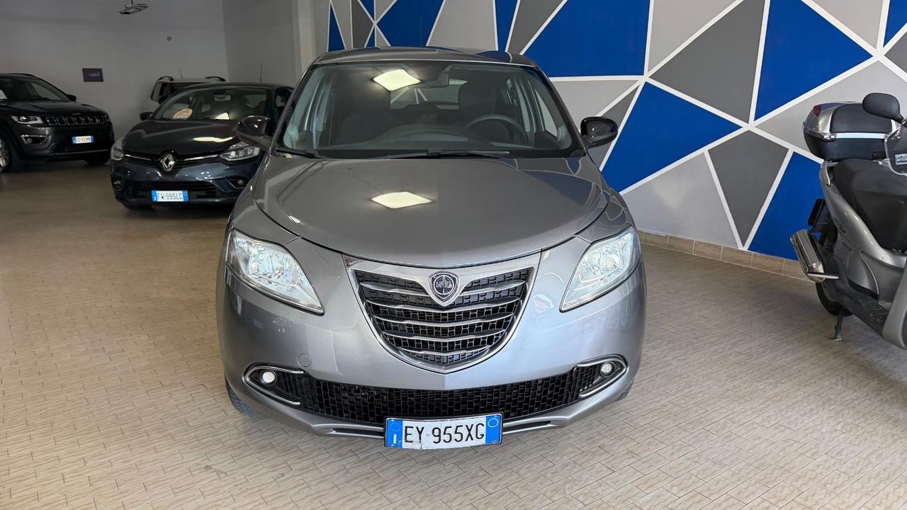 Lancia Ypsilon 0.9 TwinAir 85 CV 5 porte Metano Ecochic Elefantino