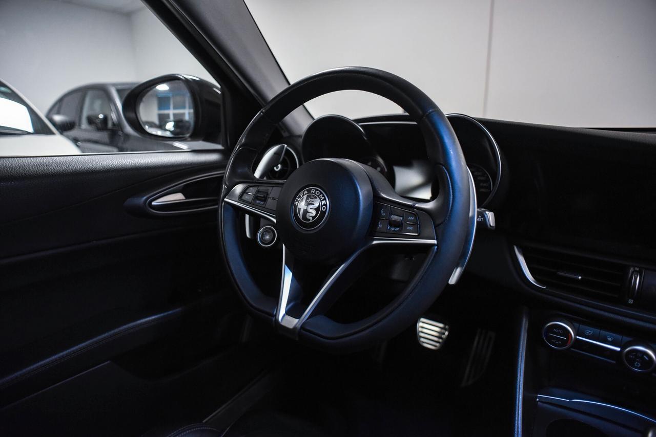 Alfa Romeo Giulia 2.2 Turbodiesel 210 CV AT8 AWD Q4 Veloce