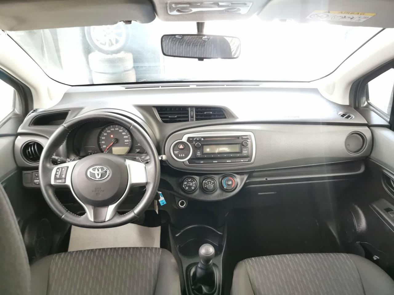Toyota Yaris 1.0 5 porte Trend GANCIO TRAINO GARANZIA 12 MESI