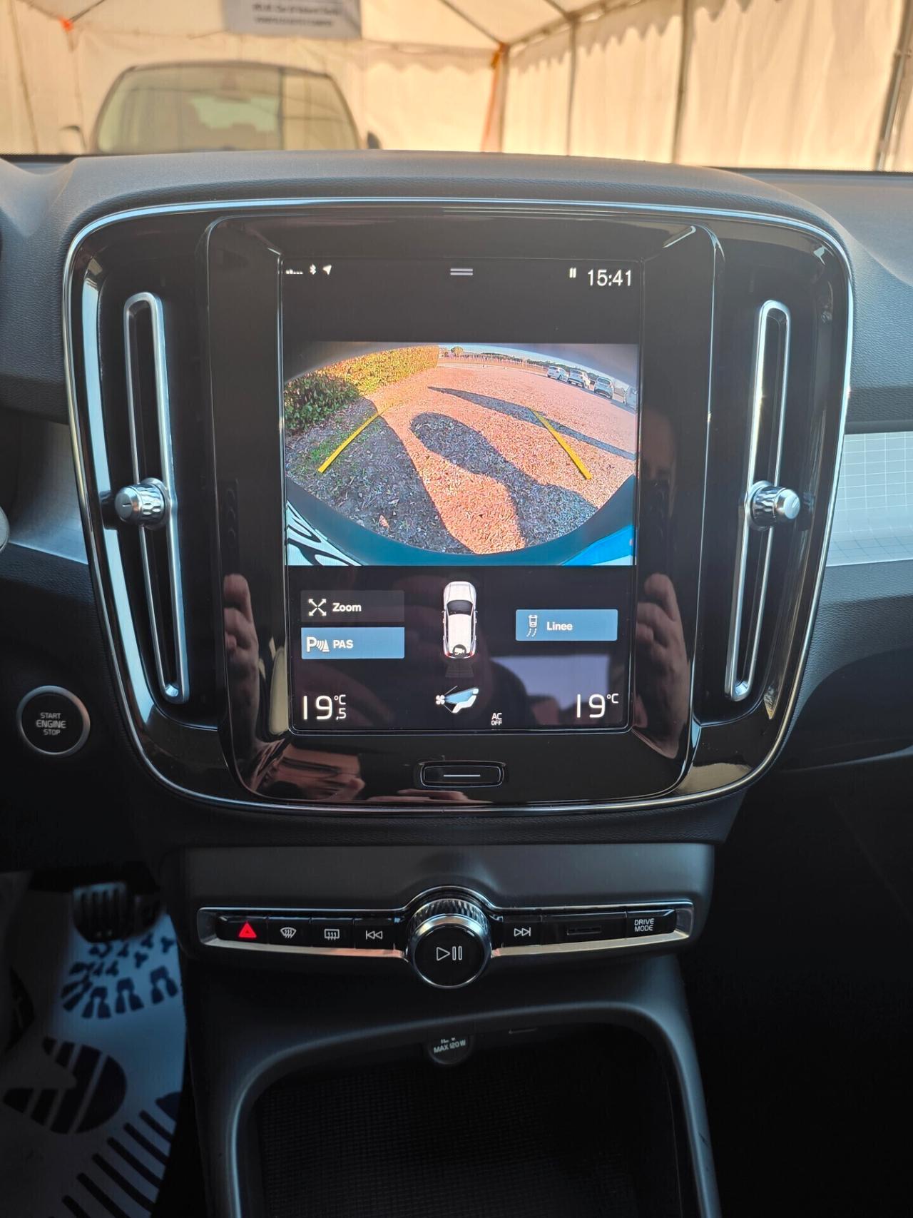 Volvo XC40 T2 Business FINANZIABILE