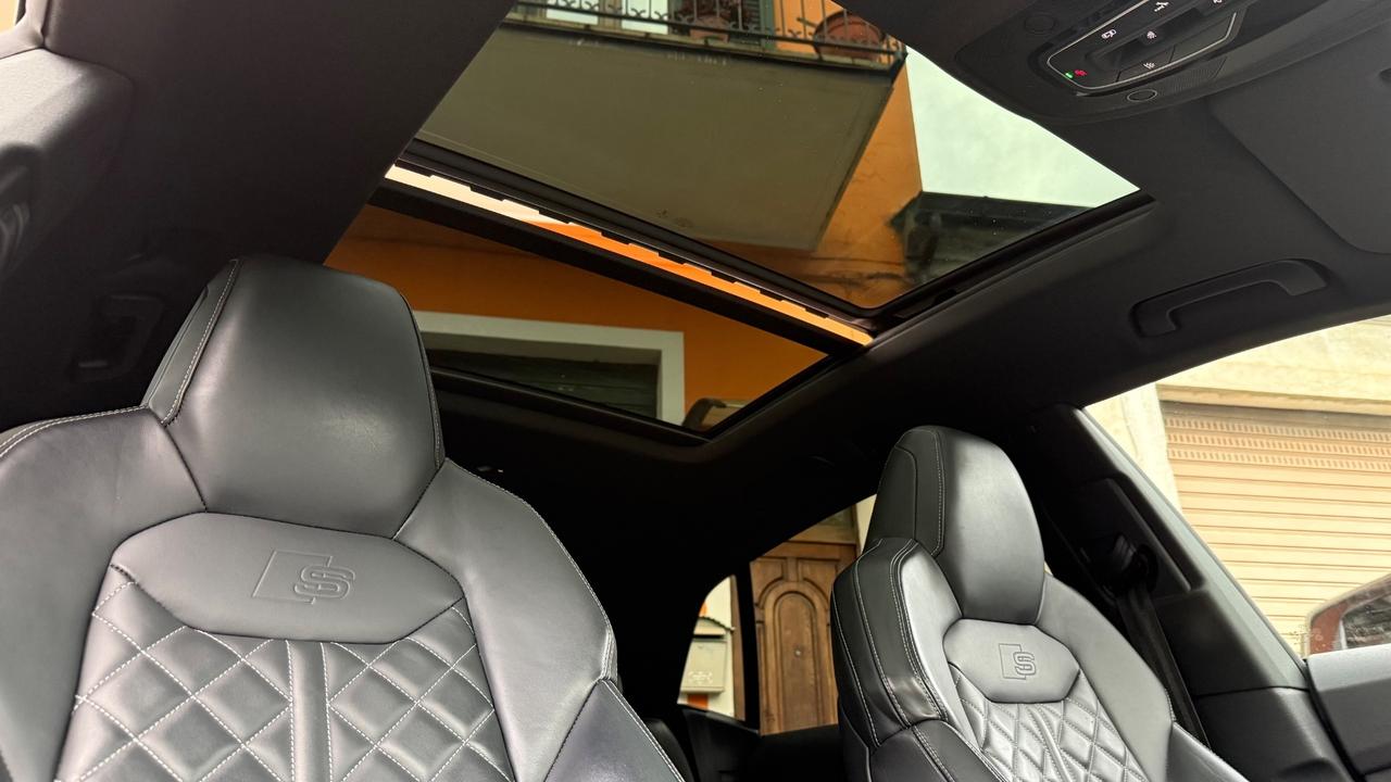 Audi Q8 50 TDI 286 CV quattro S-line INT/EST Tetto