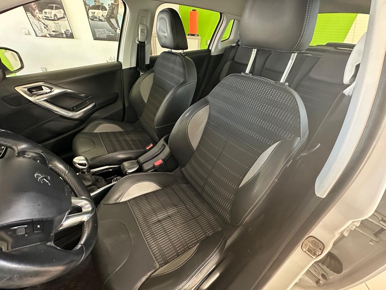 Peugeot 2008 1.6 e-HDi 115 CV Stop&Start Allure