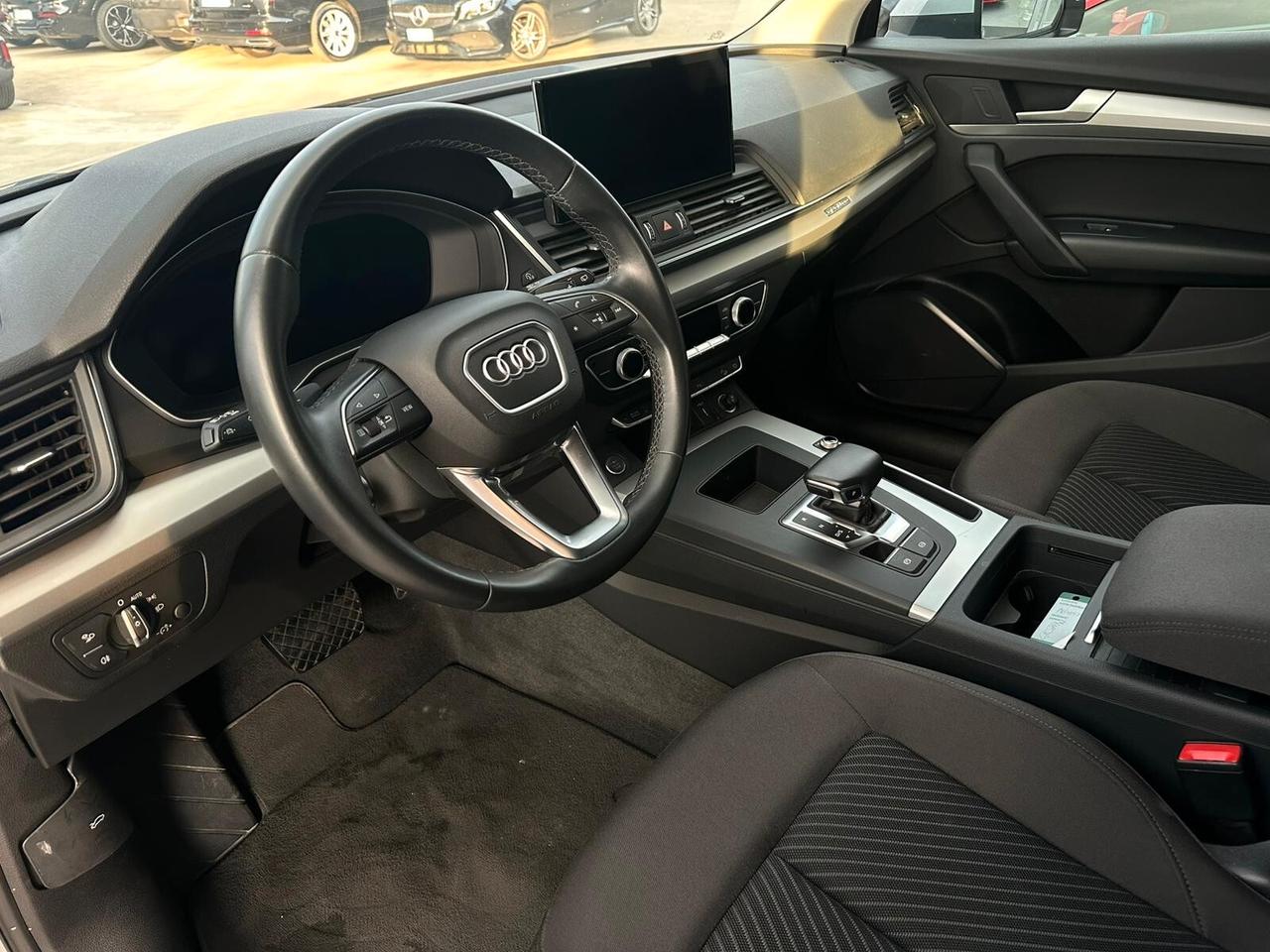 Audi Q5 45 TFSI quattro S tronic Business Advanced