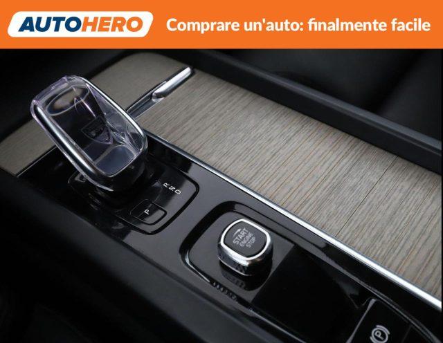VOLVO XC60 B4 (d) AWD automatico Plus Bright