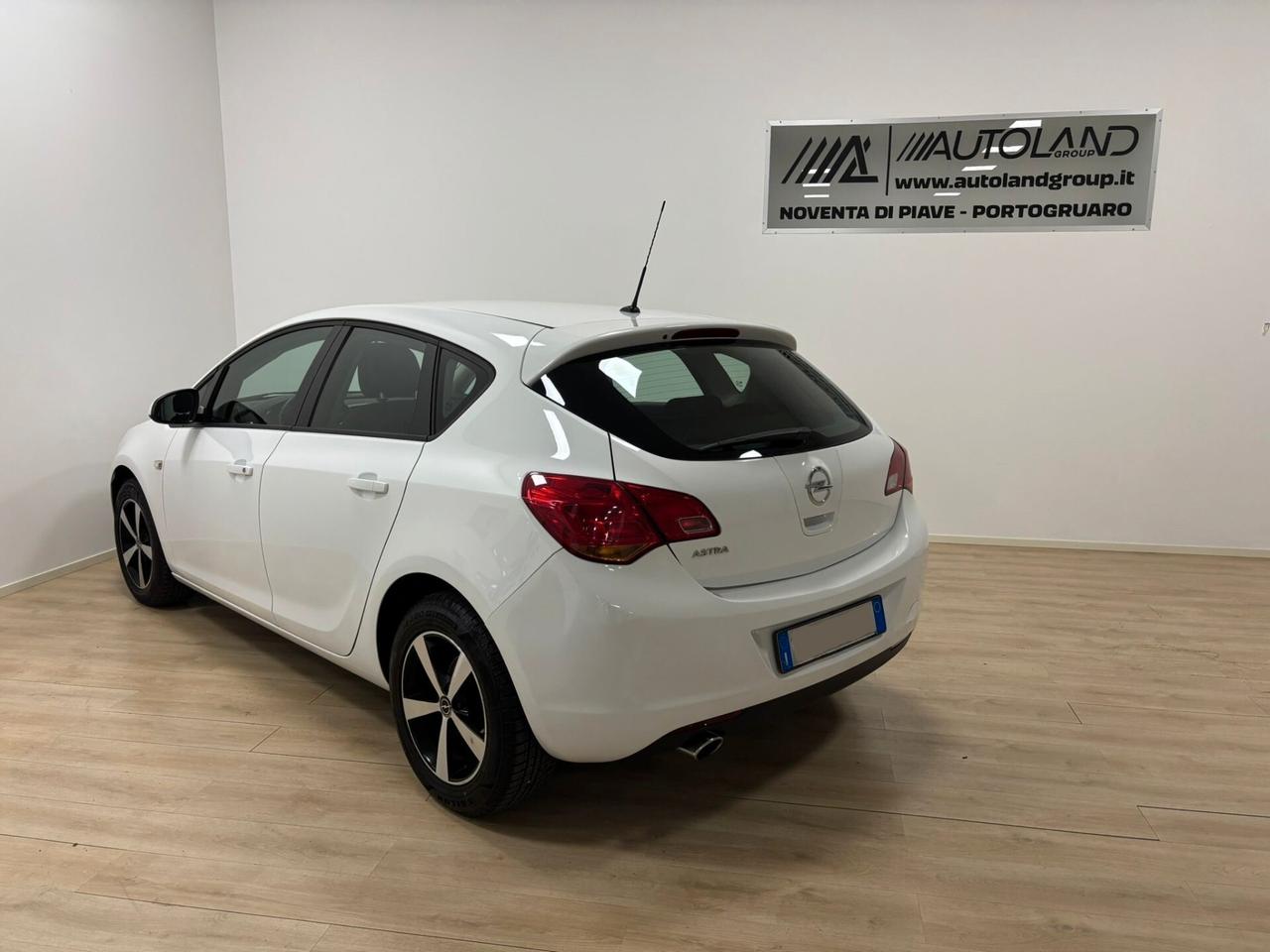 Opel Astra 1.4 Turbo 140CV 5 porte GPL
