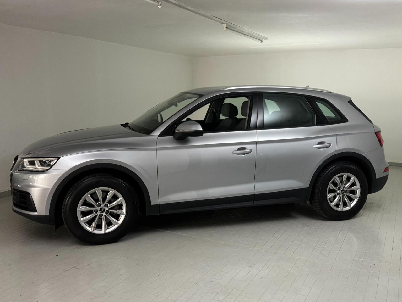 Audi Q5 40 2.0 tdi mhev Business quattro 204cv s-tronic GANCIO TRAINO SOSP. ADATTIVE