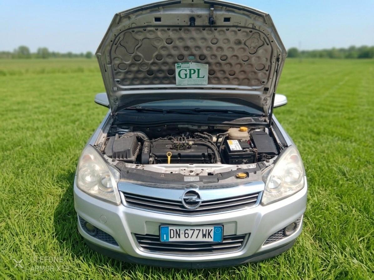 Opel Astra 1.6 16V VVT Station Wagon Cosmo