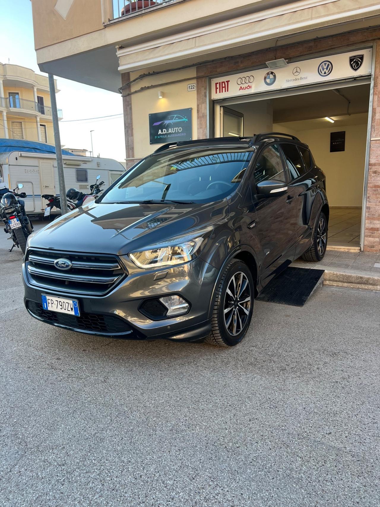 Ford Kuga 2.0 TDCI 150 CV S&S 4WD Titanium