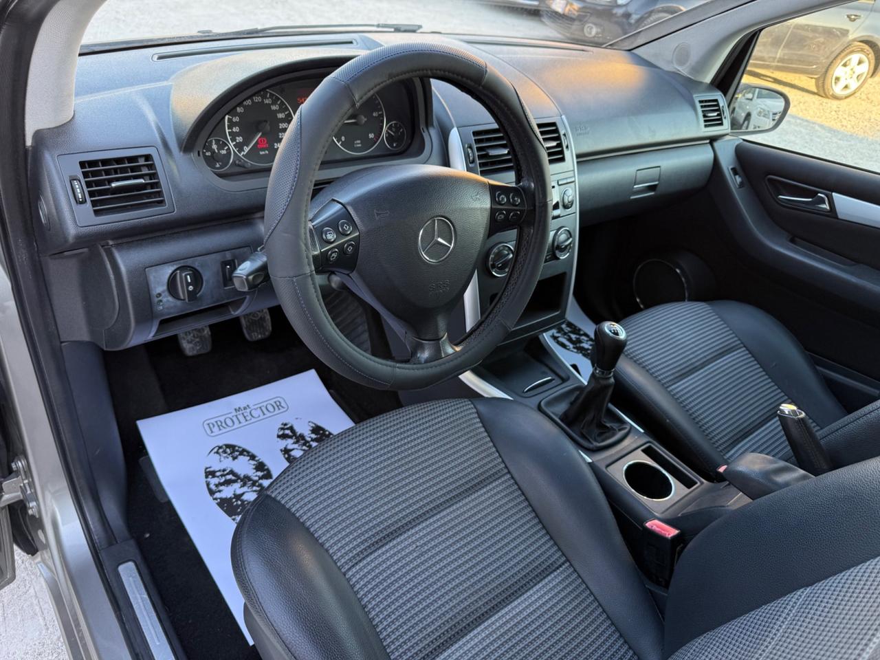 Mercedes-benz A 180 CDI Avantgarde UNICO PROP