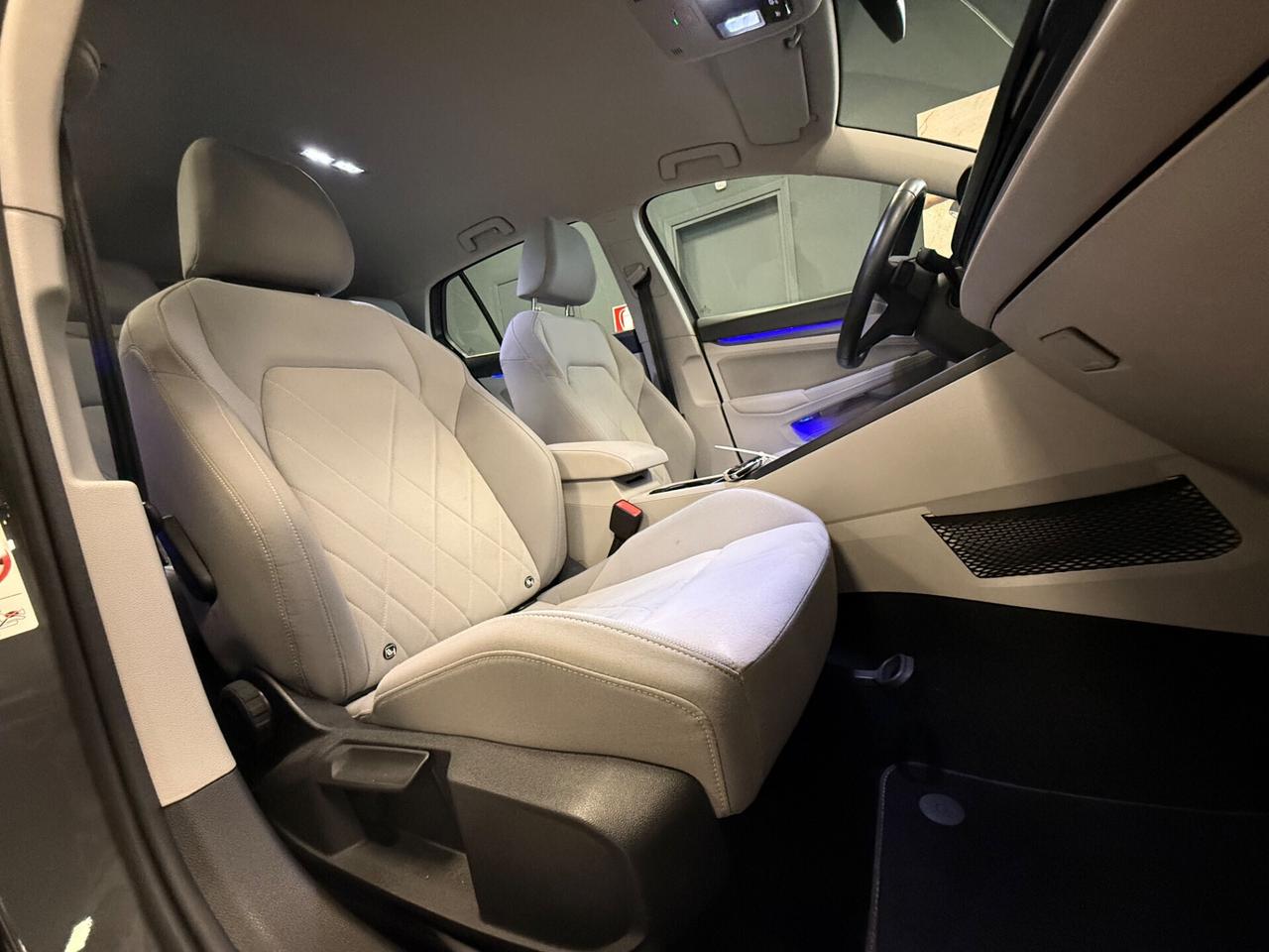 Volkswagen Golf 2.0 TDI SCR Style