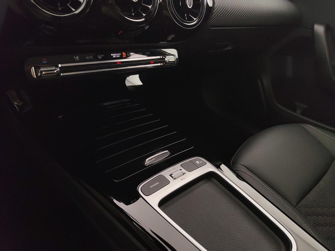 Mercedes-Benz A 180 d Advanced auto