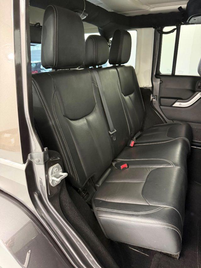 JEEP Wrangler Unlimited 2.8 CRD DPF Sahara Auto E6