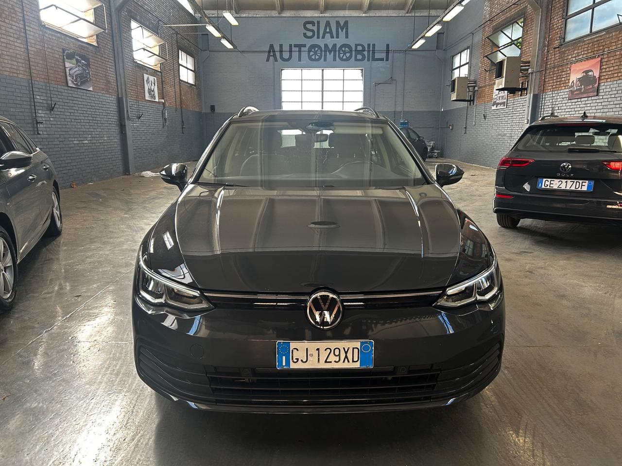 Volkswagen Golf Variant 2.0 TDI SCR DSG Life neopatentati