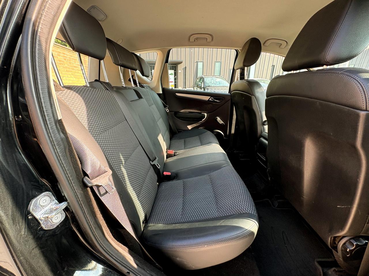 MERCEDES A180(benz)-Pelle,Navi-RESTYLING-2010