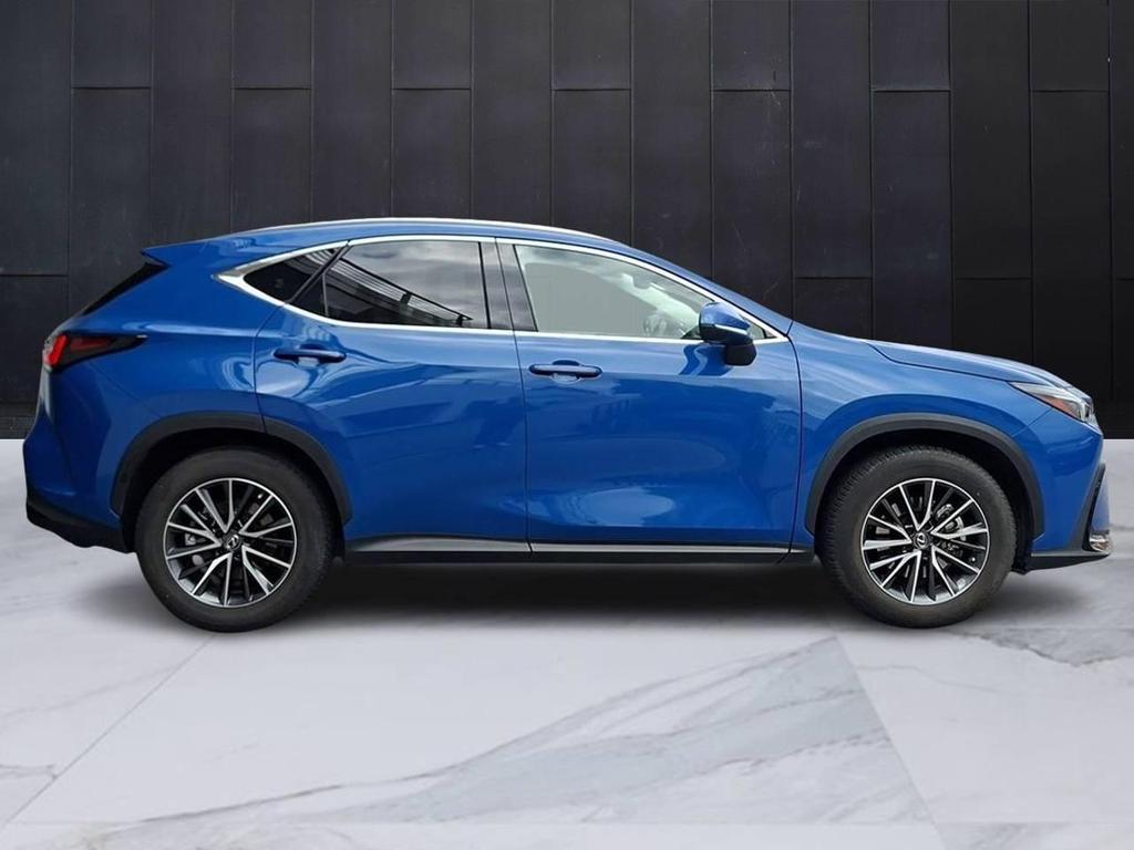Lexus NX 2.5 Hybrid Premium 4WD e-CVT