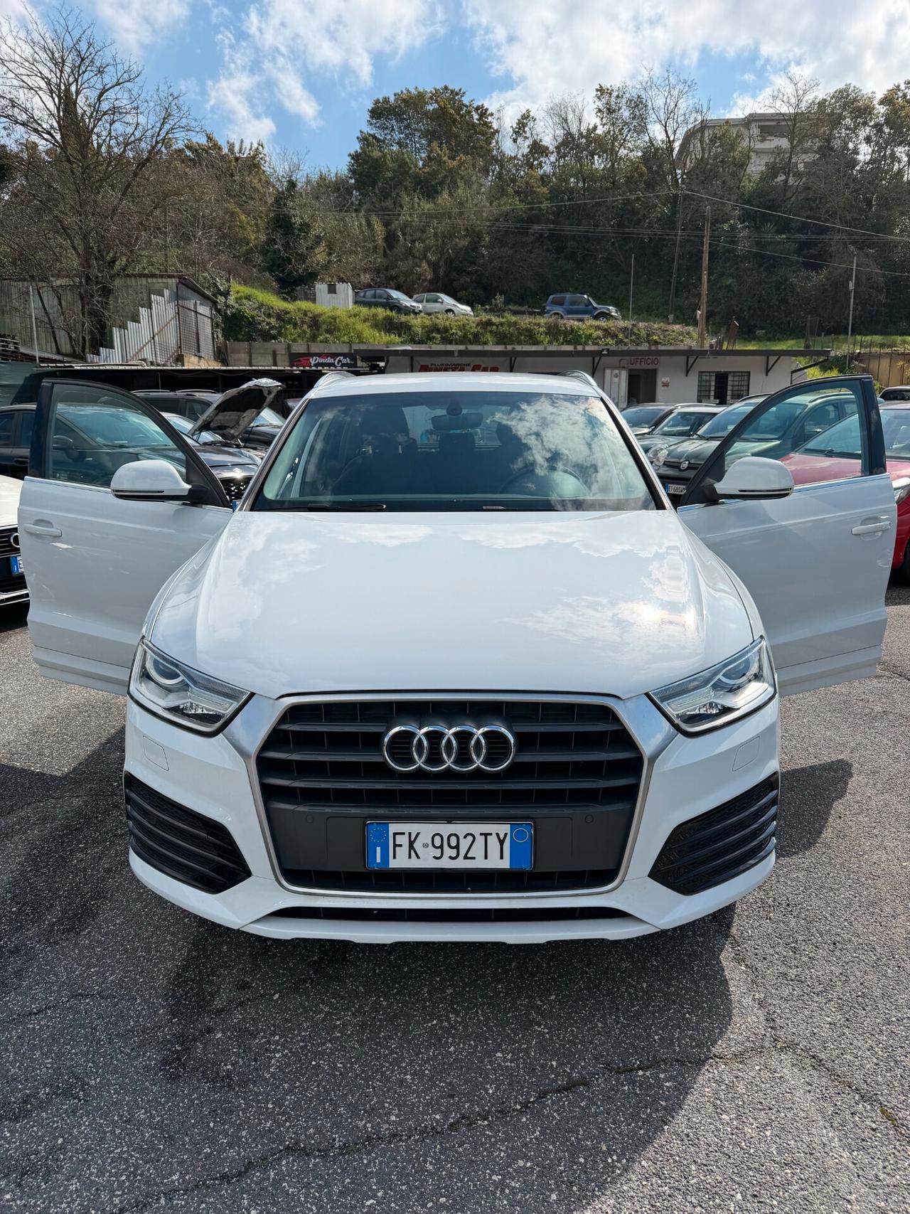 Audi Q3 2.0 TDI 120 CV S tronic Business