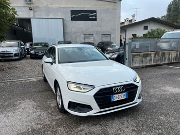 Audi A4 Avant 30 TDI/136 CV S tronic hybrid diesel