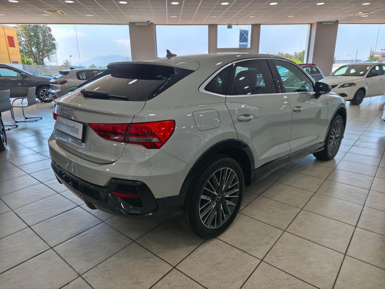 Audi Q3 SPB 35 TDI S tronic S line (GARANZIA 2 ANNI)