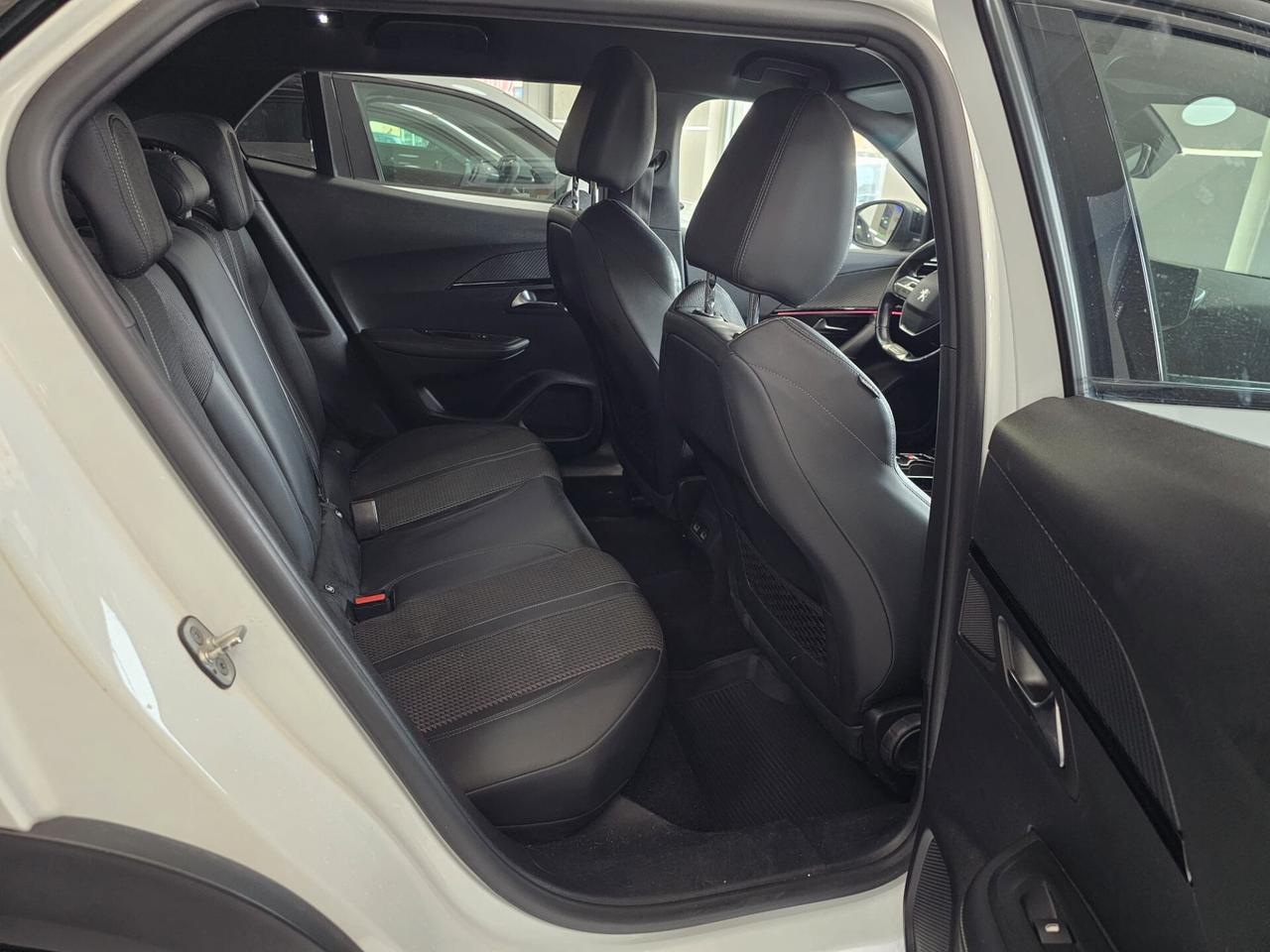 NUOVA PEUGEOT 2008 GT-LINE 1.5 BLUEHDI 131CV EAT8 CAMBIO AUTOMATICO F1