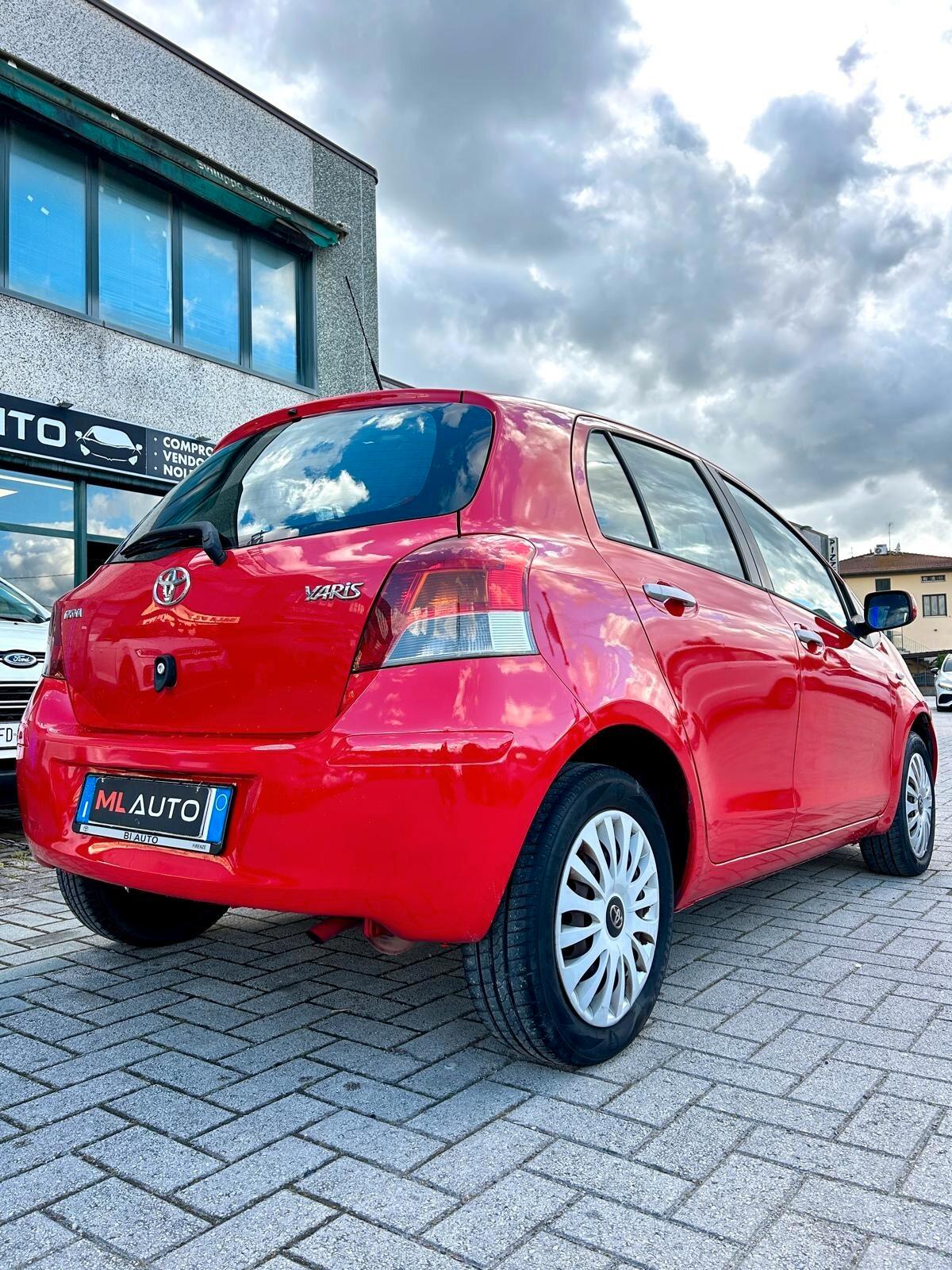 Toyota Yaris 1.0 5 porte Sol - ok neopatentato