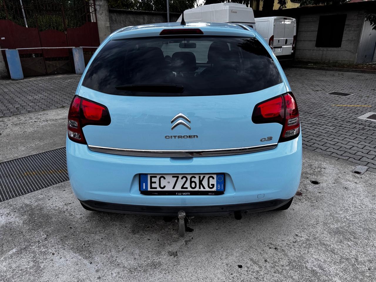 Citroen C3 1.4 HDi 70 neopatentati con gancio traino
