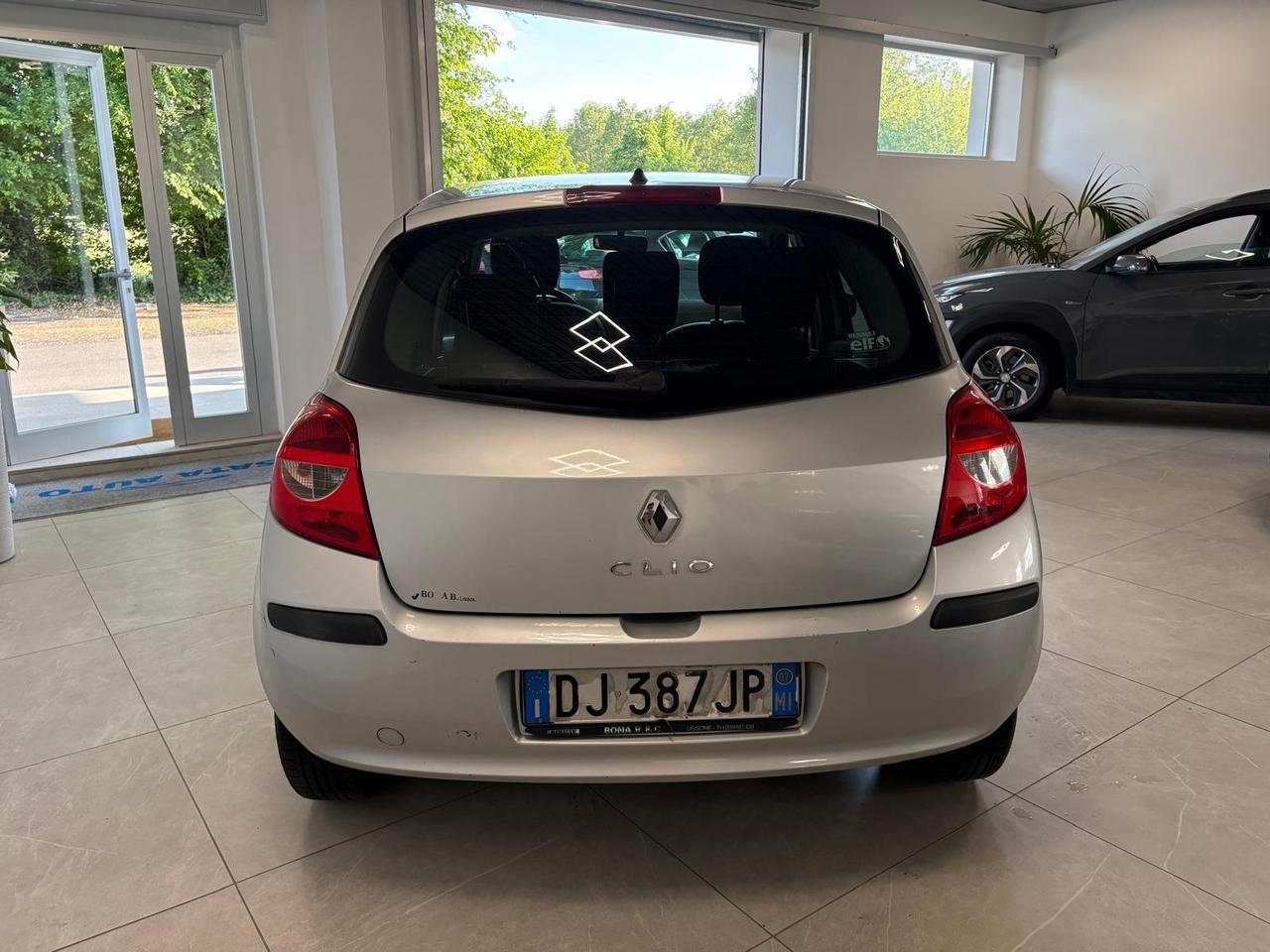Renault Clio 1.2 16V 5 porte