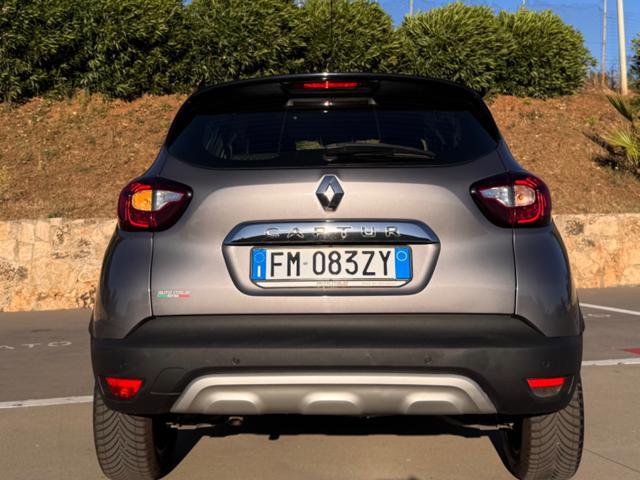RENAULT Captur DCI 90CV NAVI+RCAM+BICOLOR+17'+2PDC+KEYLESS