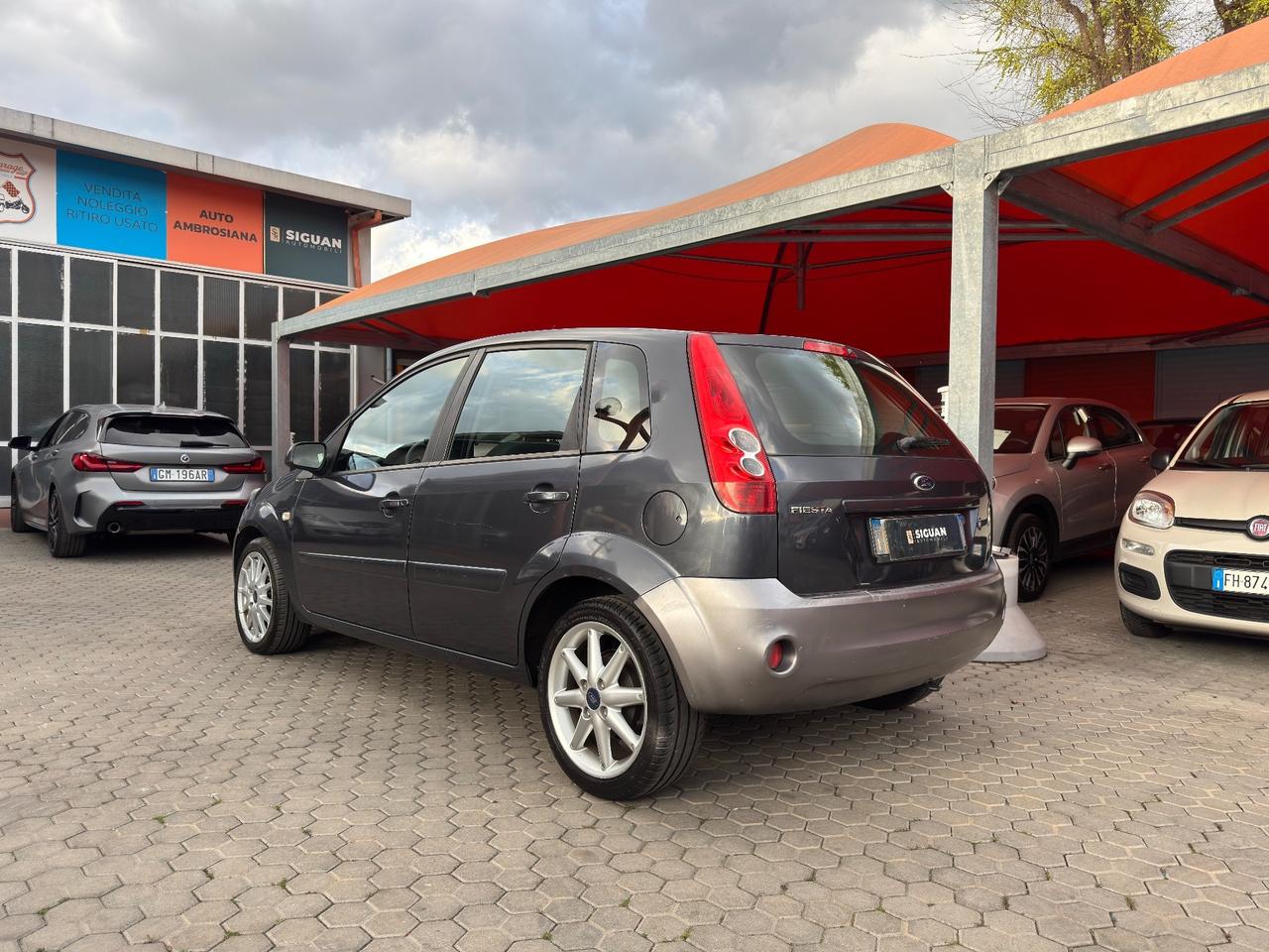 Ford Fiesta 1.2 16V 5p. Ghia ADATTA A NEOPATENTATI