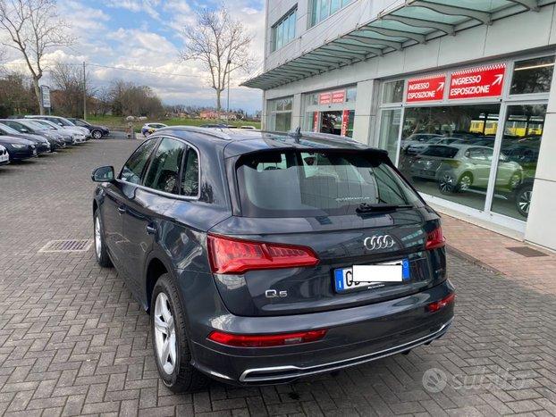 AUDI Q5 40 TDI quattro S tronic Sport