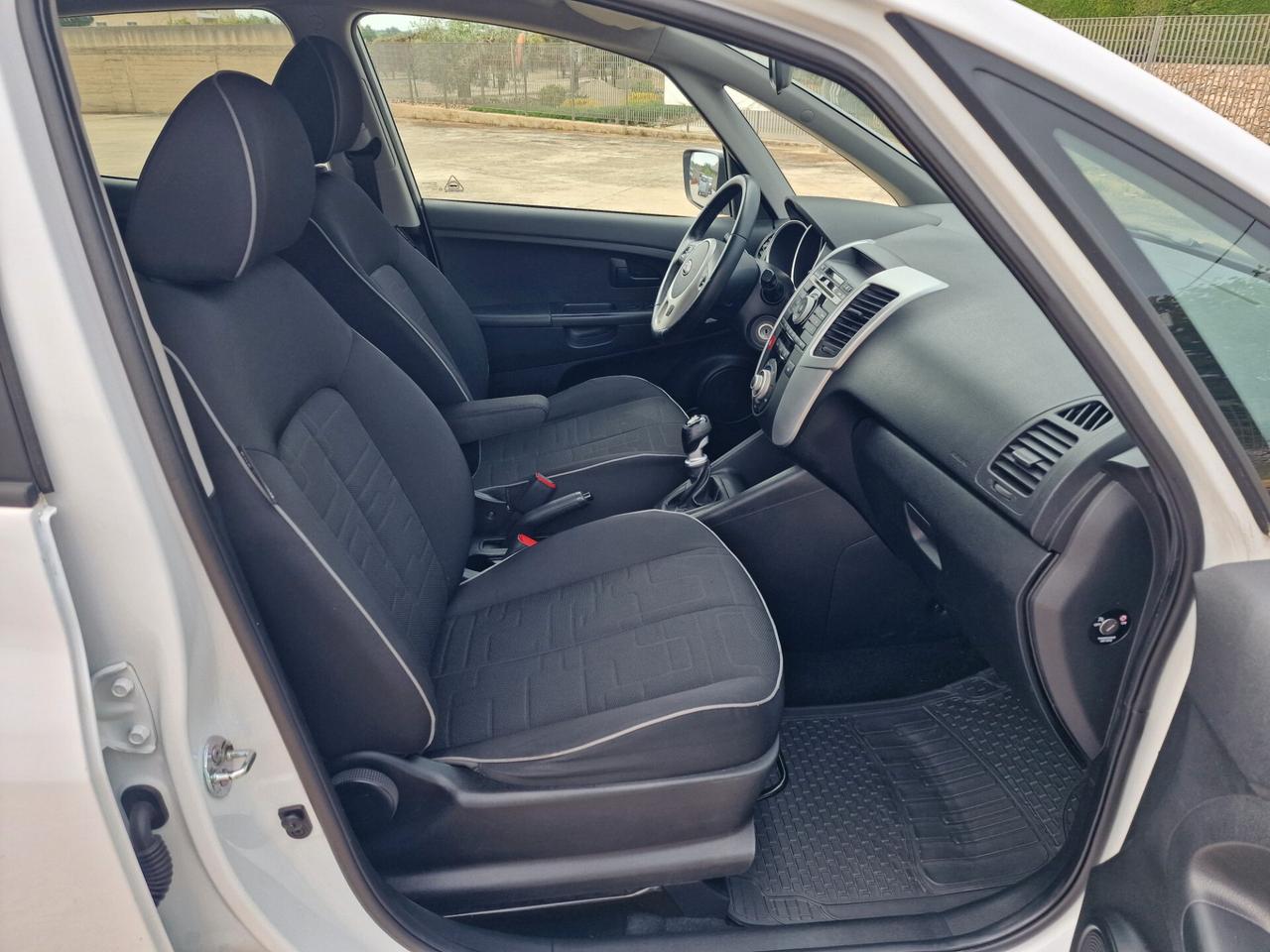 Kia Venga 1.4 CRDi 90CV WGT EX
