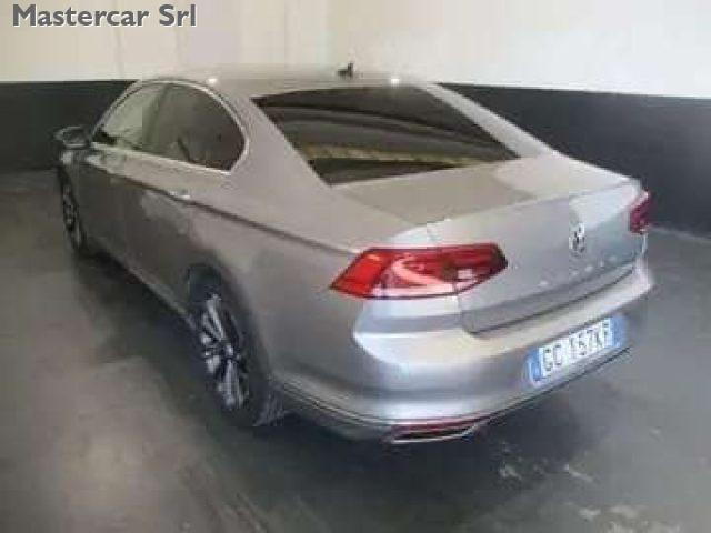 VOLKSWAGEN Passat Berlina 2.0 tdi SCR Executive 190cv dsg - GC157KR