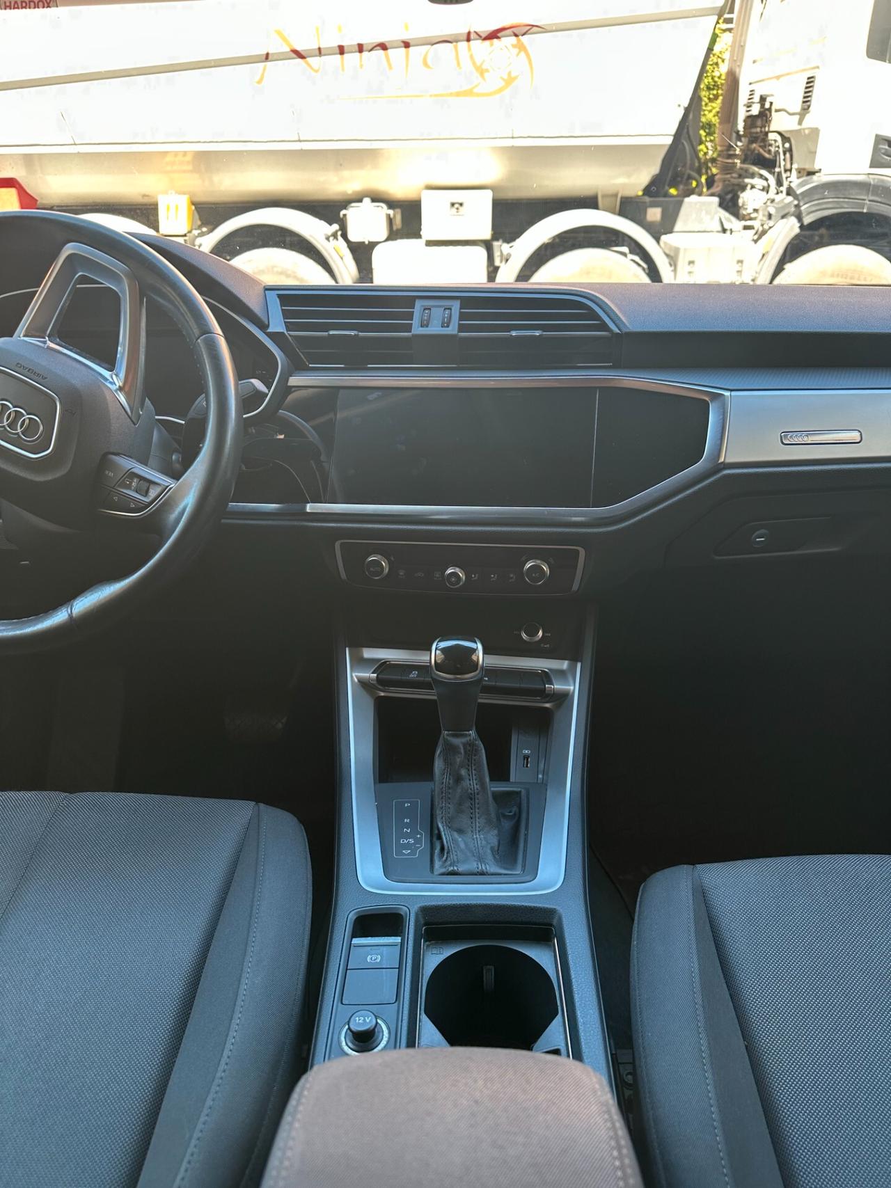 Audi Q3 35 TDI S tronic S line edition