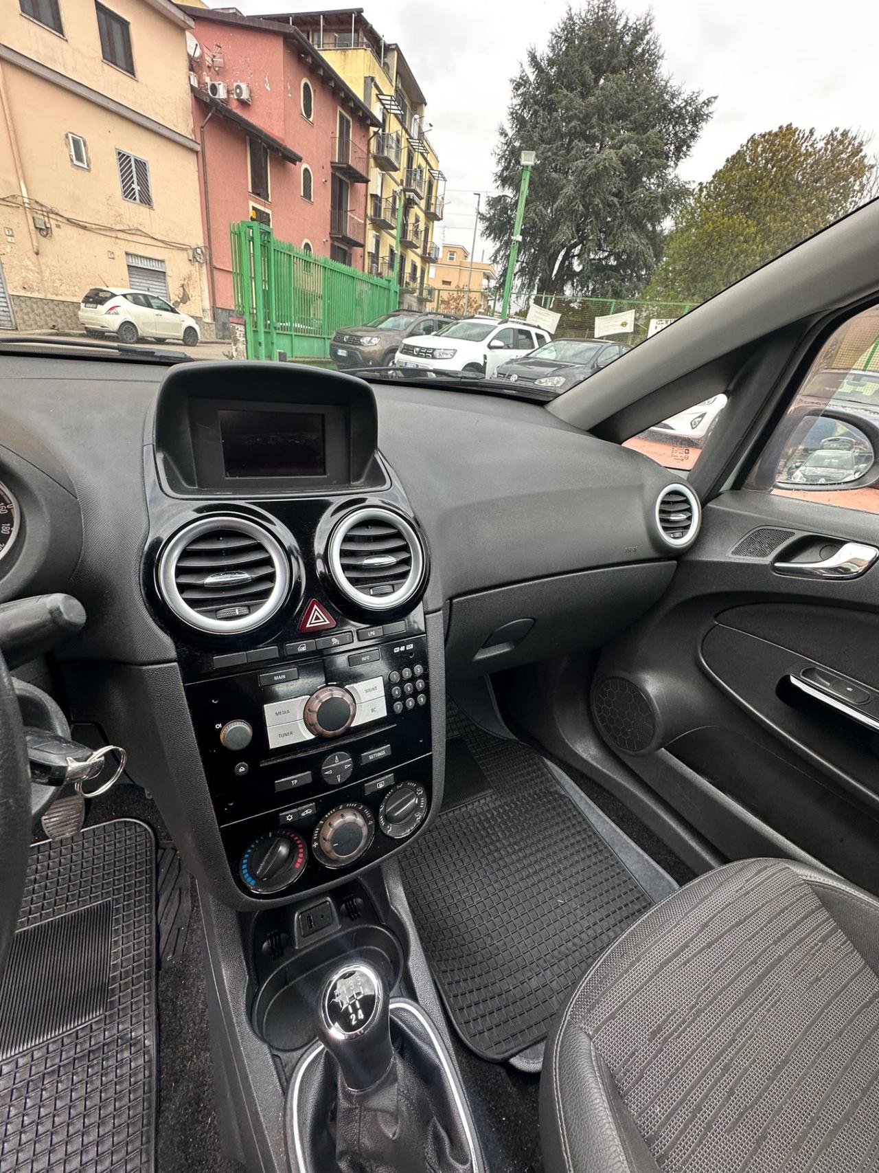 Opel Corsa 1.2 85CV 5 porte GPL-TECH Edition